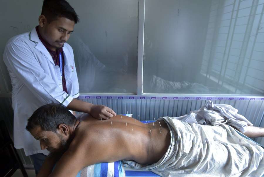 Traditional Chinese medicine reaches Bangladeshi countryside with do-gooders